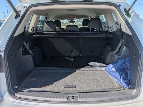 New 2026 Volkswagen Atlas SE image 28