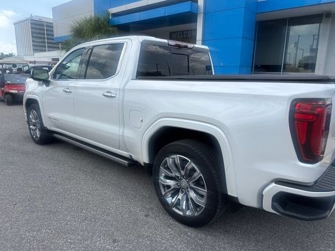 Used 2024 GMC Sierra 1500 Denali w/ Denali Reserve Package AWD/4WD image 8