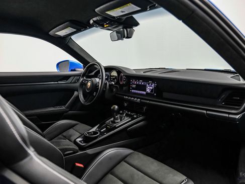 Used 2022 Porsche 911 GT3 RWD image 52