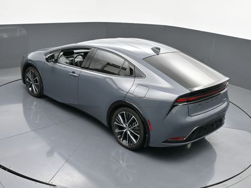 Used 2024 Toyota Prius XLE image 32