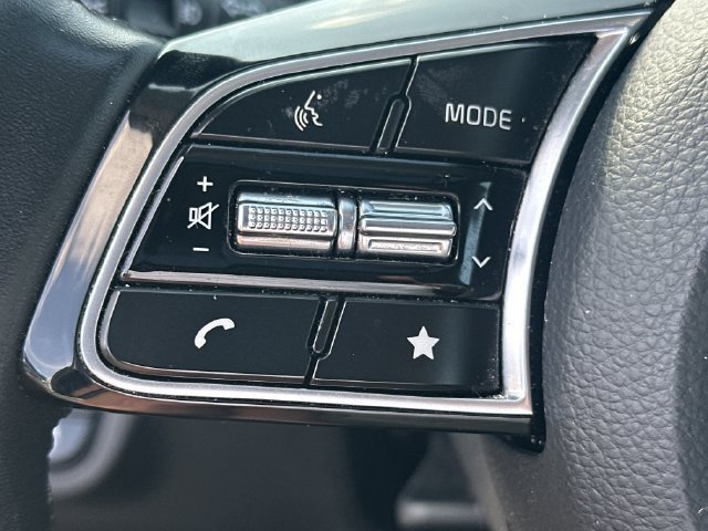 Certified 2025 Kia Seltos EX w/ EX Sunroof Package AWD/4WD image 20