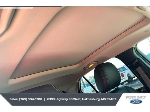 Used 2023 Buick Encore GX Essence w/ Experience Buick Package FWD image 16