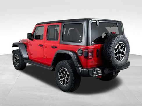 Used 2024 Jeep Wrangler Unlimited Rubicon w/ Convenience Group AWD/4WD image 5