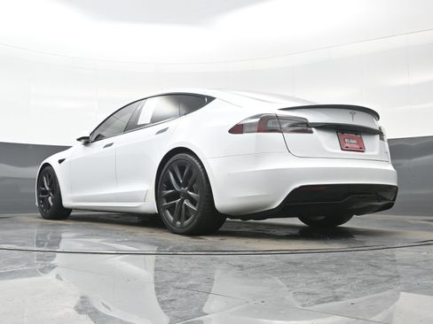 Used 2021 Tesla Model S Plaid image 29