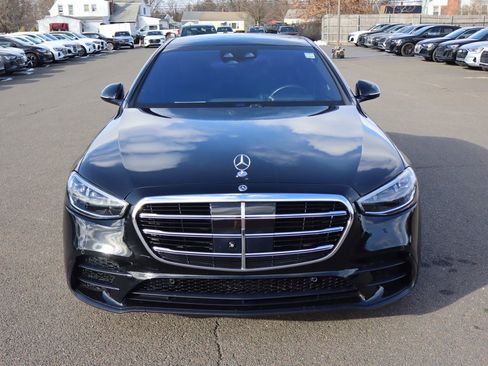 Used 2022 Mercedes-Benz S 580 4MATIC Sedan image 2