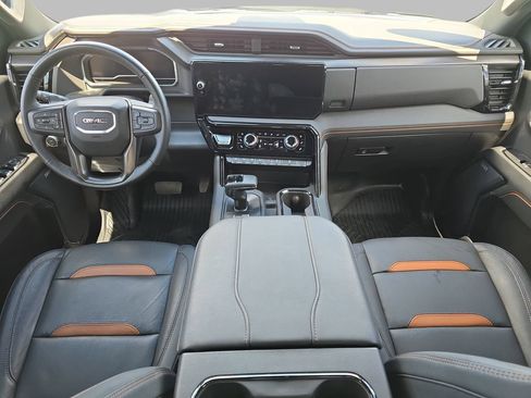 Used 2025 GMC Sierra 1500 AT4 w/ AT4 Premium Package AWD/4WD image 11