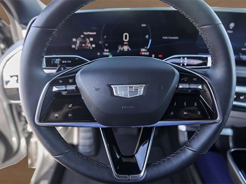 Certified 2024 Cadillac Lyriq Luxury image 11