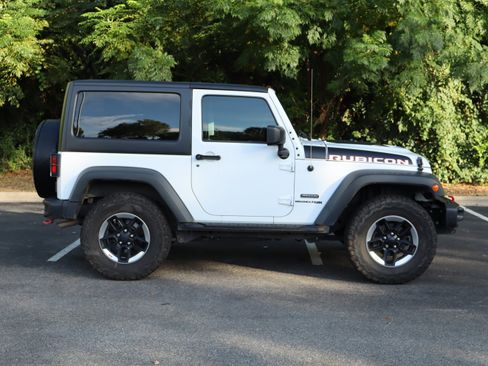 Used 2018 Jeep Wrangler Rubicon AWD/4WD image 10