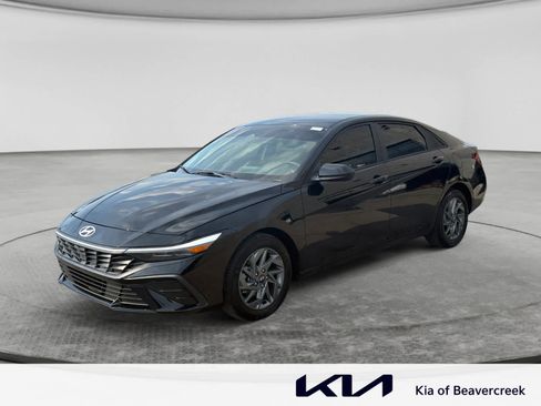 Used 2024 Hyundai Elantra SEL FWD image 1