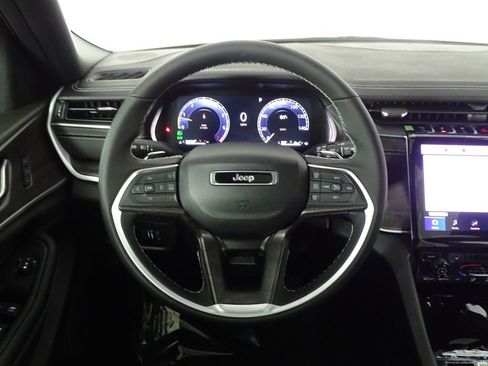 New 2025 Jeep Grand Cherokee L Limited image 28