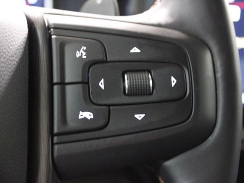 Used 2024 GMC Sierra 1500 AT4 w/ Technology Package image 29