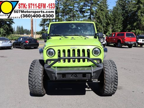 Used 2013 Jeep Wrangler Unlimited Rubicon w/ Connectivity Group AWD/4WD image 12