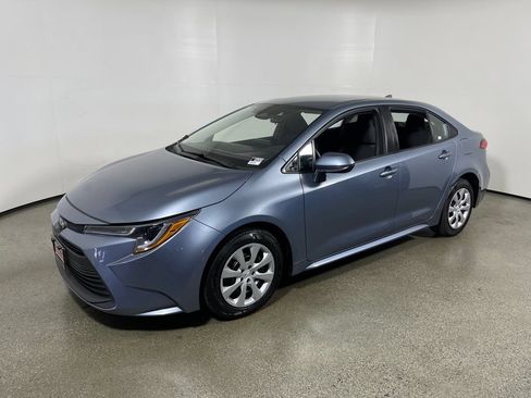 Used 2024 Toyota Corolla LE FWD image 7