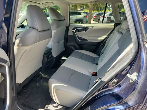 Used 2022 Toyota RAV4 XLE Premium FWD image 11