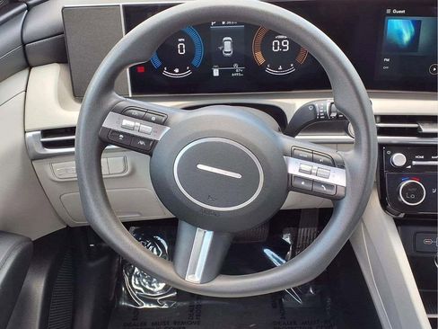 Used 2025 Hyundai Tucson SEL FWD image 20