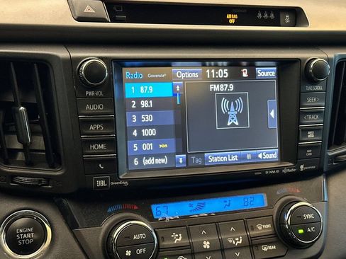 Used 2017 Toyota RAV4 Platinum FWD image 18