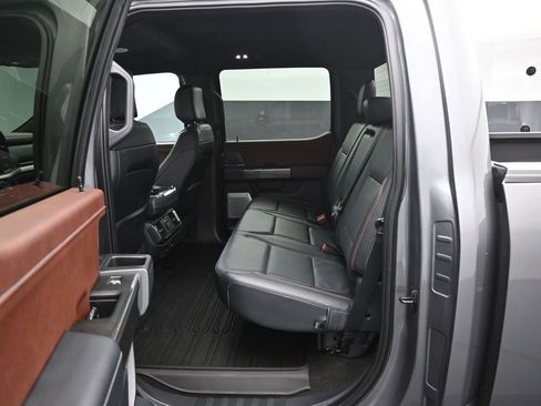 Used 2022 Ford F150 Lariat w/ Equipment Group 502A High image 21