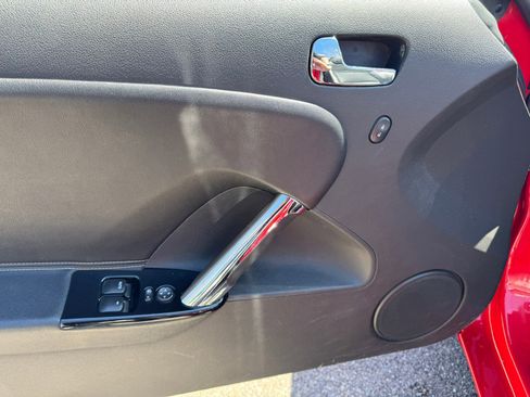 Used 2007 Saturn Sky w/ Premium Trim Pkg RWD image 17