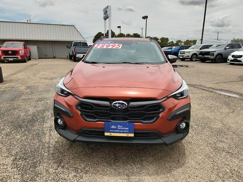 Used 2024 Subaru Crosstrek 2.5i Limited w/ Crosstrek Mirror Package AWD/4WD image 2
