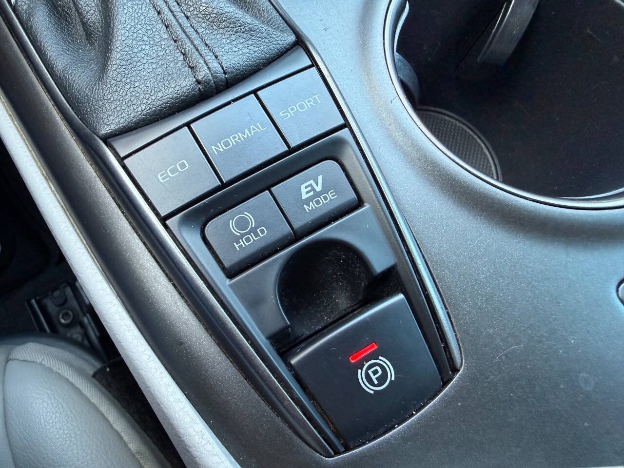 Used 2021 Toyota Camry XSE FWD image 48