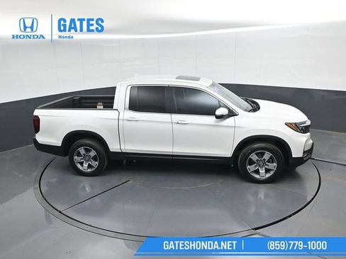 Certified 2025 Honda Ridgeline RTL image 43