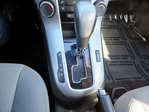 Used 2016 Chevrolet Cruze LT image 27