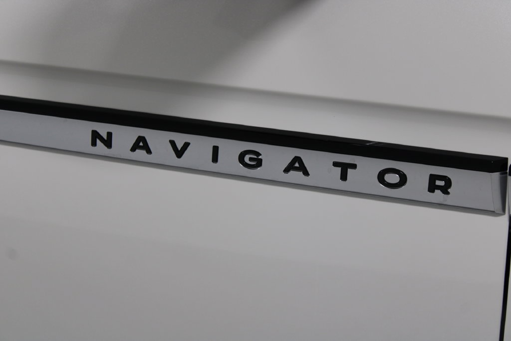 New 2027 Lincoln Navigator L Reserve AWD/4WD image 11