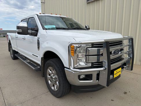 Used 2017 Ford F350 Lariat w/ Chrome Package AWD/4WD image 2