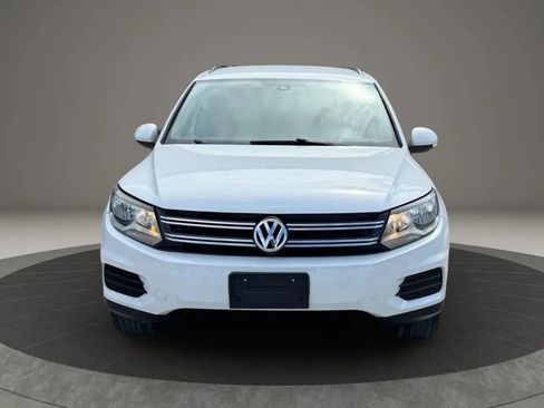 Used 2016 Volkswagen Tiguan S image 15