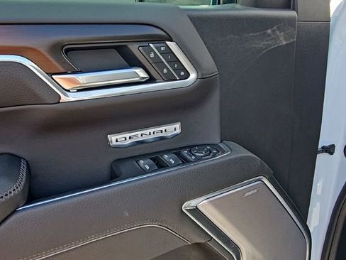 Used 2026 GMC Sierra 1500 Denali image 12