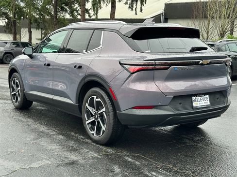 New 2026 Chevrolet Equinox EV LT image 3