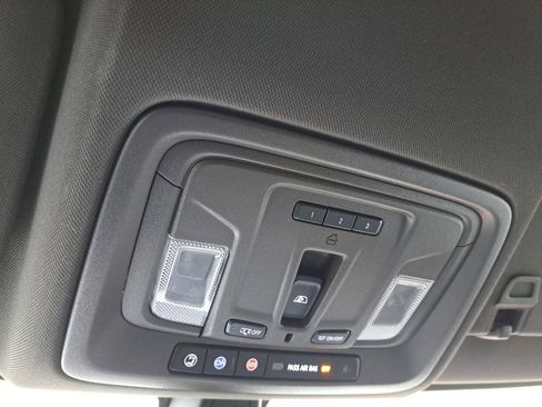 Used 2019 GMC Sierra 1500 SLT w/ SLT Premium Package image 28