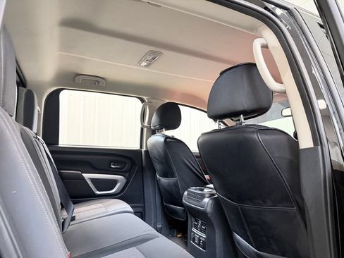 Used 2020 Nissan Titan SV w/ SV Convenience Package AWD/4WD image 30