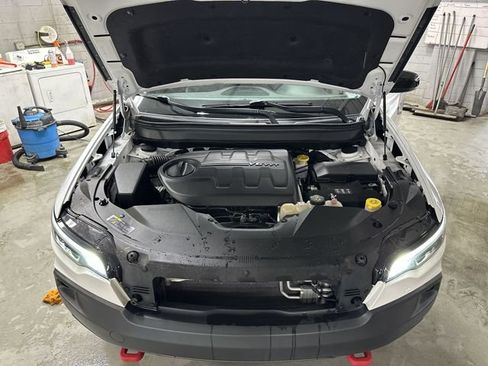 Used 2022 Jeep Cherokee Trailhawk w/ Comfort/Convenience Group image 19