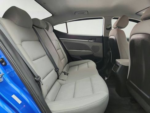 Used 2017 Hyundai Elantra SE FWD image 26