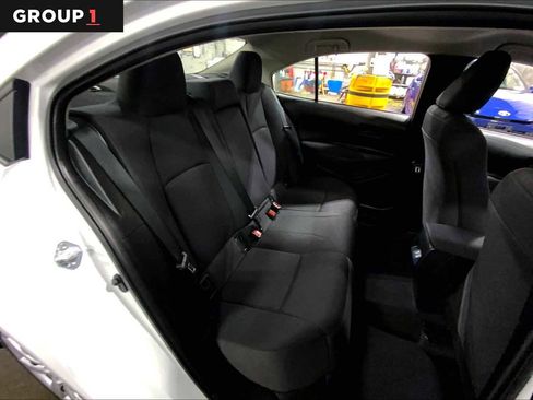 Used 2025 Toyota Corolla LE image 20