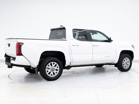 Used 2024 Toyota Tacoma SR5 AWD/4WD image 10