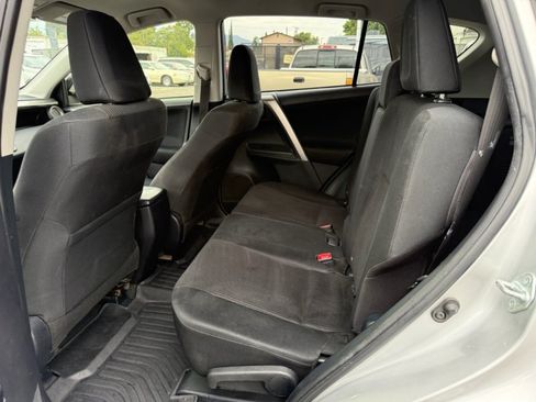 Used 2014 Toyota RAV4 LE FWD image 15