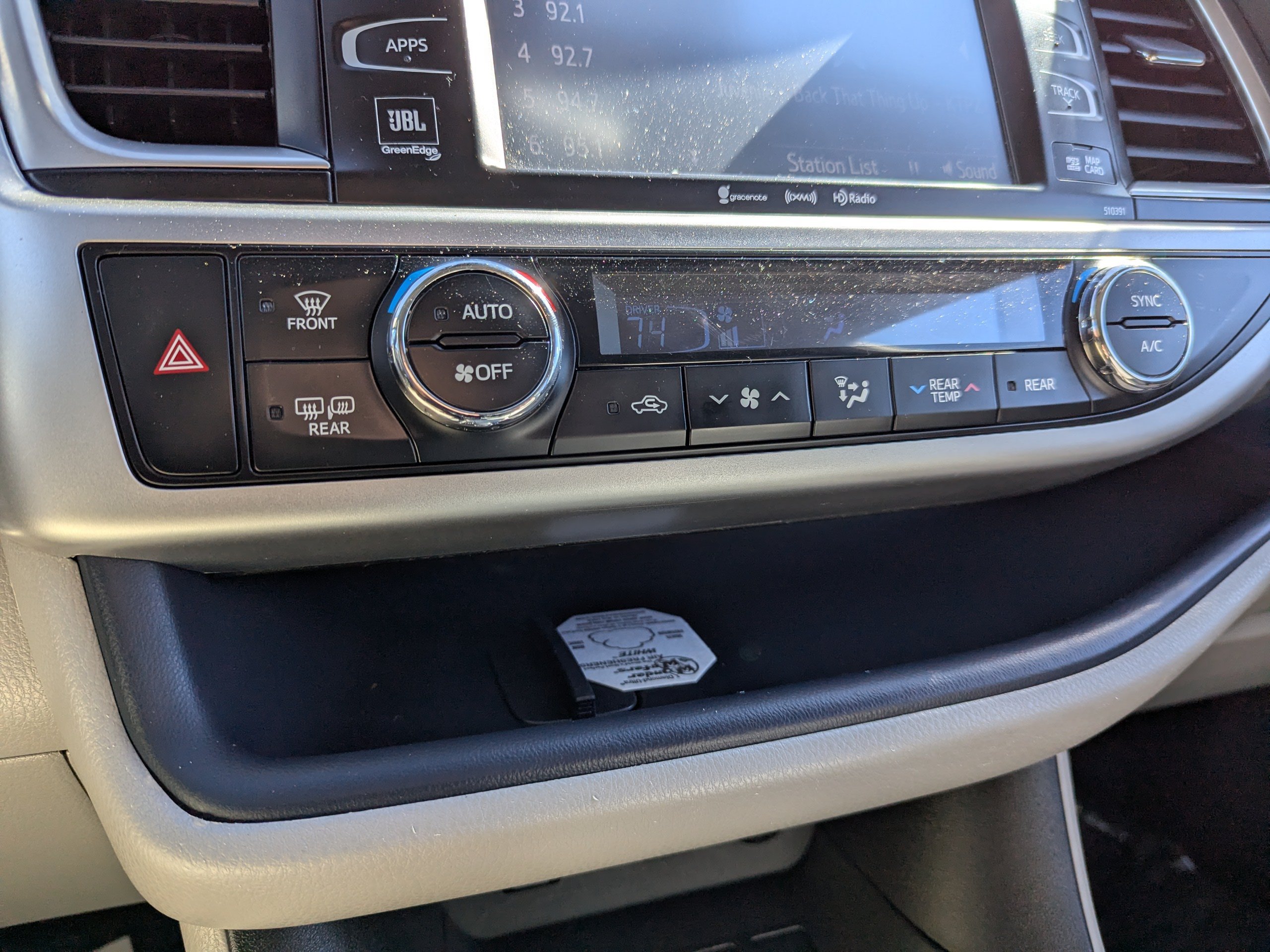 Used 2019 Toyota Highlander Limited AWD/4WD image 23