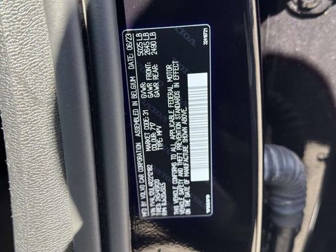 Used 2024 Volvo XC40 B5 Plus w/ Protection Package Premier AWD/4WD image 16