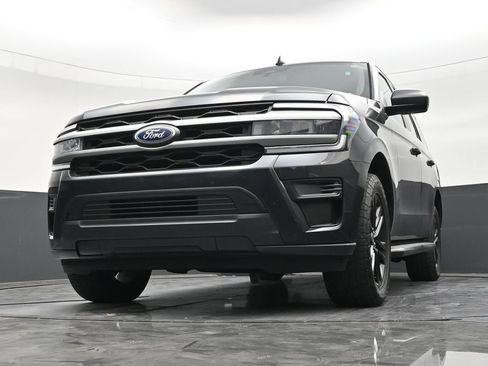 Used 2023 Ford Expedition XLT RWD image 27