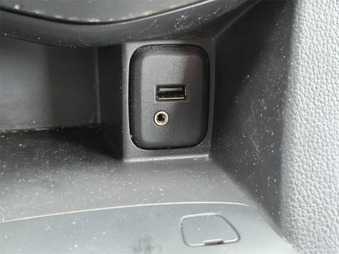 Used 2017 Chevrolet Sonic LS image 32