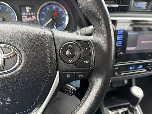 Used 2017 Toyota Corolla SE image 21