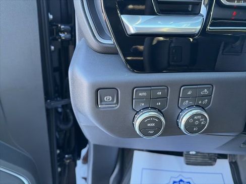 New 2026 GMC Sierra 1500 Elevation w/ Elevation Premium Package AWD/4WD image 19