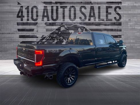 Used 2020 Ford F350 Lariat image 3