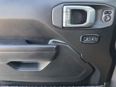 Used 2023 Jeep Wrangler Unlimited Sport image 18