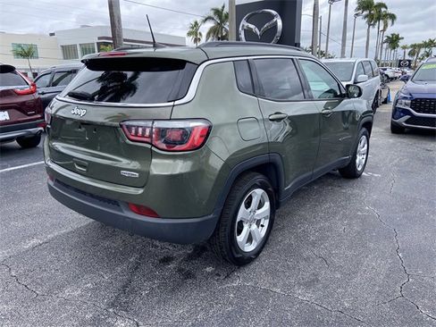 Used 2019 Jeep Compass Latitude image 3
