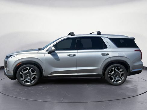 Used 2024 Hyundai Palisade Limited FWD image 3