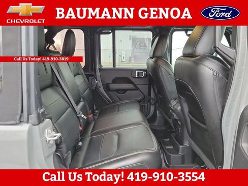 Used 2022 Jeep Wrangler Unlimited Sahara w/ Cold Weather Group image 14