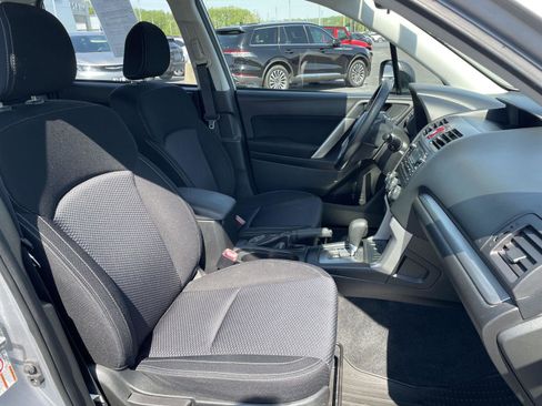 Used 2014 Subaru Forester 2.5i AWD/4WD image 17